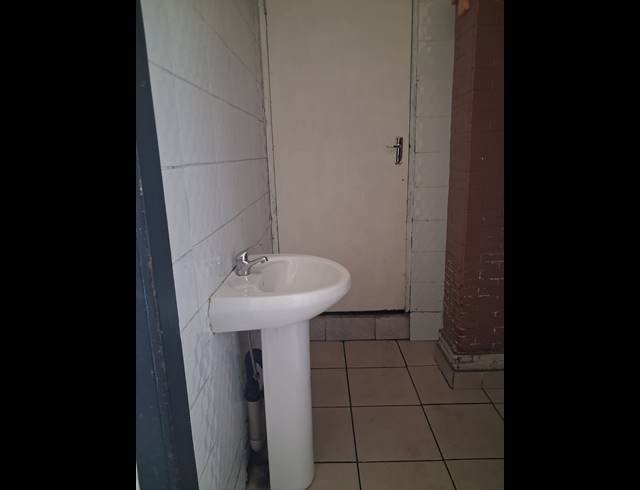 5 BEDROOM HOUSE FOR SALE IN VEREENIGING CENTRAL
